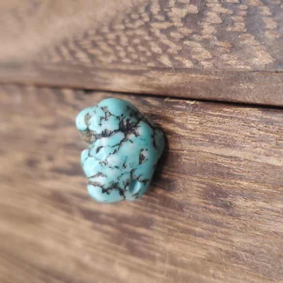 Turquoise chunk natural stone charm - Picture 2 of 3